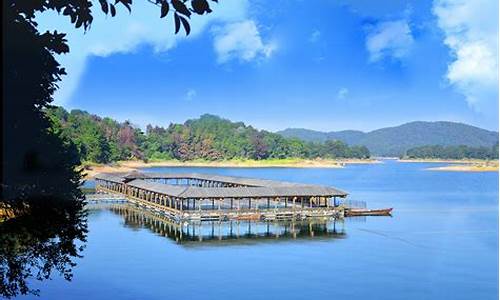 万绿湖风景区旅游攻略半日游_万绿湖风景区旅游攻略